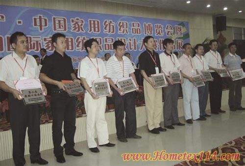 �����Ҽ���ʢ��(hu��)�µġ�����ͨ�ԡ�