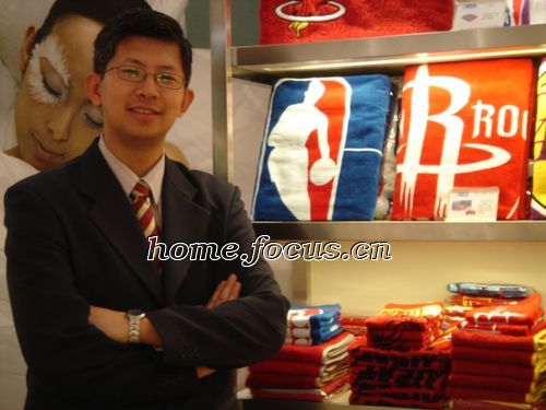 ղ��£��ݳ�Ʒ��(j��ng)�I(y��ng)�ߵ��ݳޑB(t��i)��