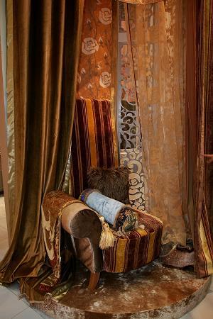 ���ڼҼ�չ����Ʒ���R���G���£�