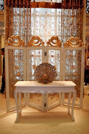 ���ڼҼ�չ����Ʒ���R���G���£�