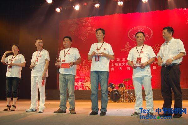 �Ϸ�����ت���(j��ng)�N�̃�(y��u)�㌧(d��o)ُ�T