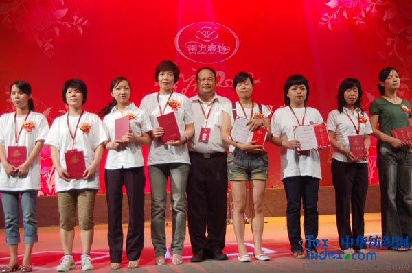 �Ϸ�����ت�(ji��ng)��(j��ng)�N�̃�(y��u)�㌧(d��o)ُ(g��u)�T