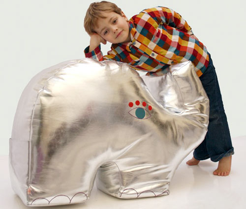 ɫ�ʰߔ�����Ȥ�r��С��Ʒ