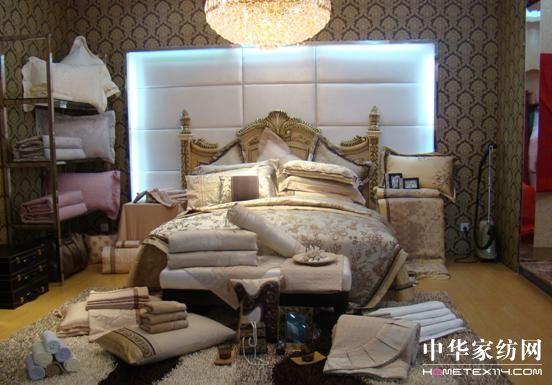 Ӣ������ۼҼ��Bʯ��չ�dʢ�b�_Ļ