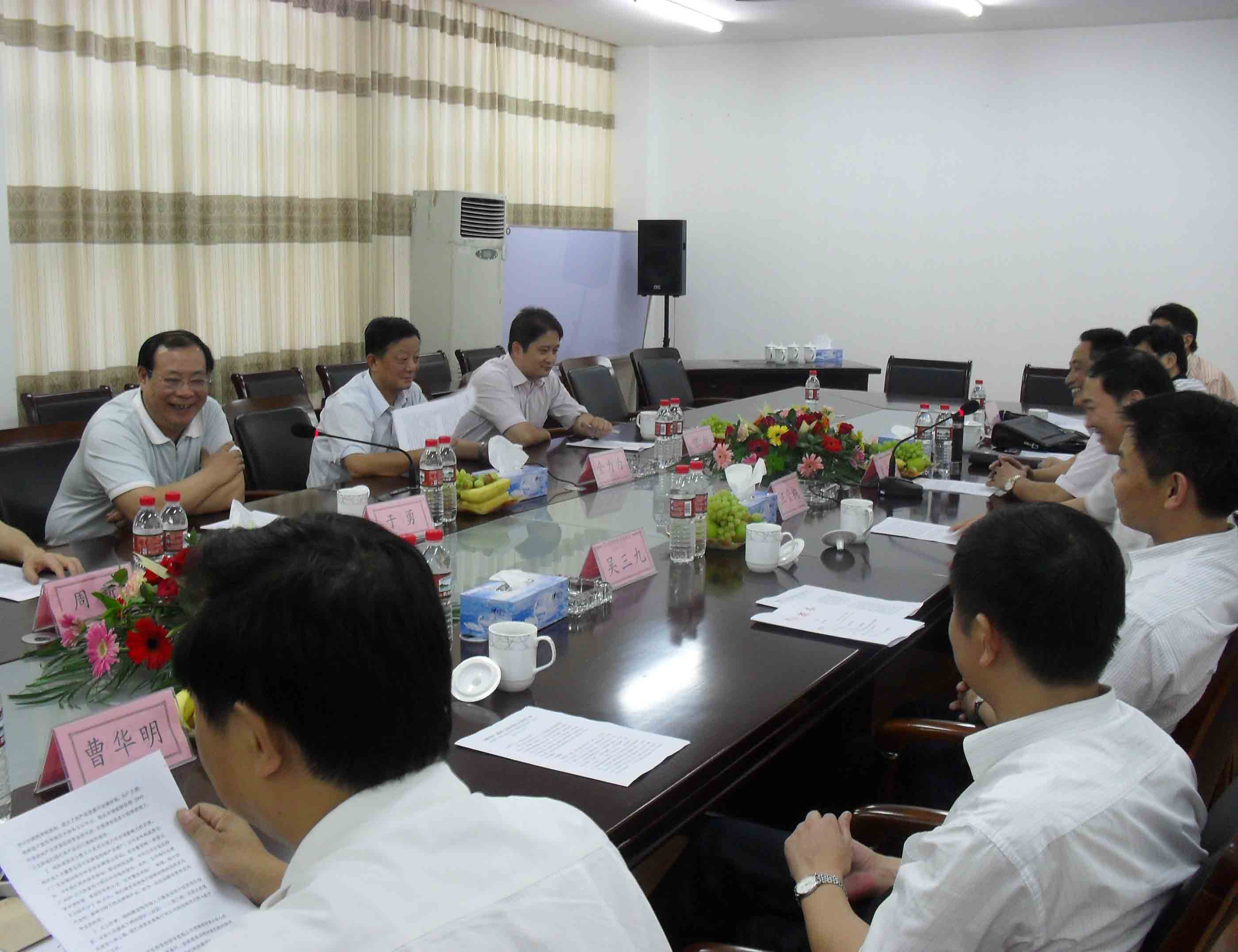 ʡ�̄�(w��)�d�ڏd�L(zh��ng)�z��ָ��(d��o)����(r��n)���F(tu��n)