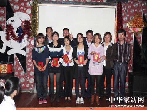 ����Ҿ�2010�ꃞ(y��u)��T���C��(ji��ng)���(hu��)�A�M�xĻ