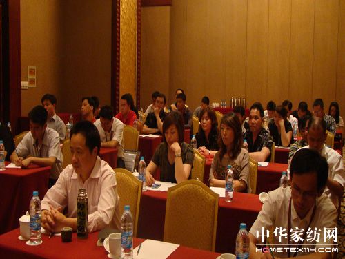 �Ϸ�����A�|�؅^(q��)��(zhu��n)��(ch��ng)���̕�(hu��)�e�k