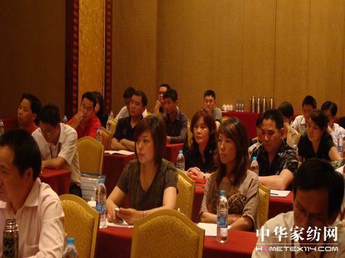 �Ϸ�����A�|�؅^(q��)��(zhu��n)��(ch��ng)���̕�(hu��)�e�k