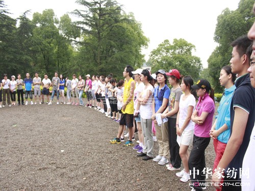 �Pʢ���]�������Ă�(g��)��ֻ�������ĈF(tu��n)�(du��)