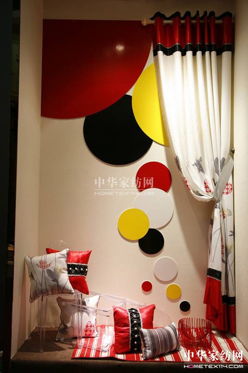 ���ڇ��H�Ҽ���ˇ�߼Ҿ��Ʒչ�[��(hu��)