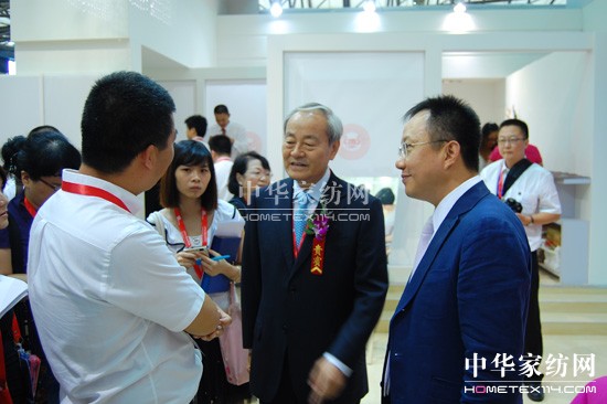 �t���Ҽ��Ϻ��Ҽ�չ���[���Ļ�