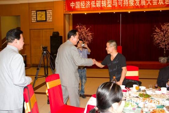 �Ї���(j��ng)��(j��)��̼�D(zhu��n)���c�ɳ��m(x��)�l(f��)չ���