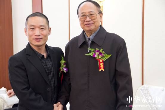 �Ї���(j��ng)��(j��)��̼�D(zhu��n)���c�ɳ��m(x��)�l(f��)չ���