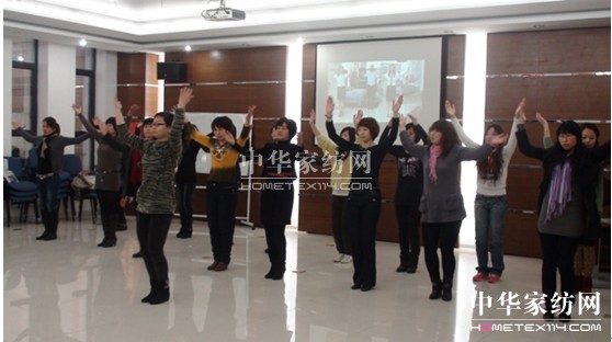 ���z�Ҽ���ʮ�����µ���Ӗ(x��n)�A�M��Ļ