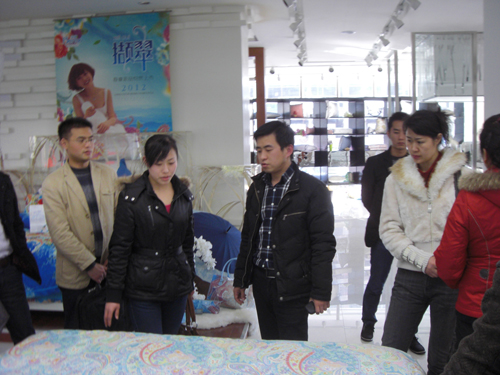 ���A�Ҽ��W(w��ng)�M�������L�F(tu��n)�������˽���ͨ����