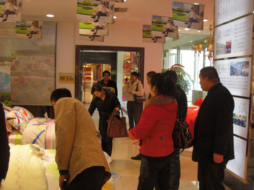 ���A�Ҽ��W(w��ng)�M�������L�F(tu��n)�������˽���ͨ����