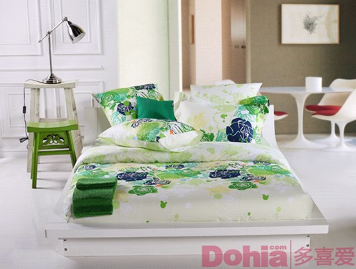 ��ϲ��(��i)�Ҽ�������Ʒ�е�ɫ�ʌW(xu��)��(w��n)