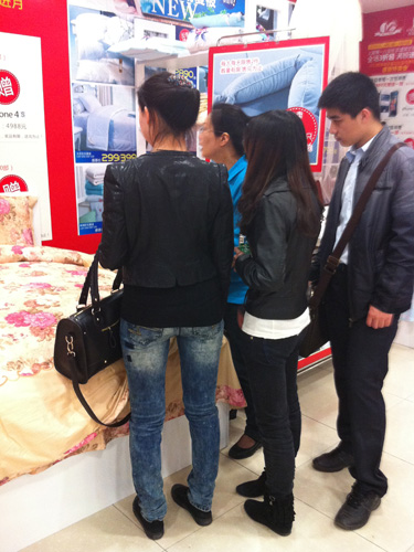 �Pʢ��Ʒ��Ńr(ji��)�M(m��n)�~����iphone4S��