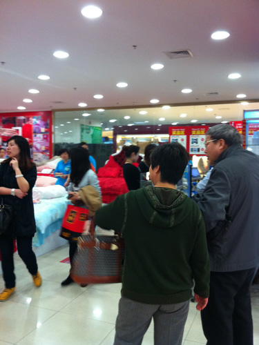 �Pʢ��Ʒ��Ńr(ji��)�M(m��n)�~����iphone4S��