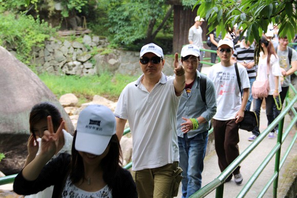 �������M(j��n)���Ӊ��R�F(tu��n)�(du��)��չһ����Ӗ(x��n)�I֮������{��