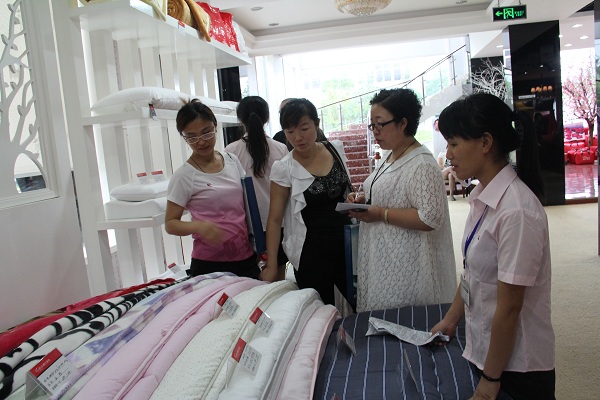 ���m2012�ﶬ��Ʒӆ؛�������Ļ���Ʒ���c�Ƽ�