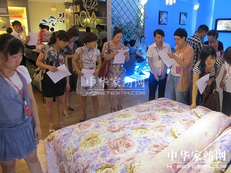 2012���Z�š��A•δ�������̕�(hu��)�A�M�ɹ�