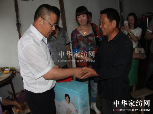 ʢ��F(tu��n)�hίο���^(gu��)Ϫ�����y�h�T�����yȺ��