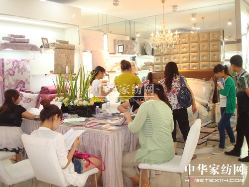 ���ռҼ�2012�ﶬ��Ʒ�l(f��)�������_