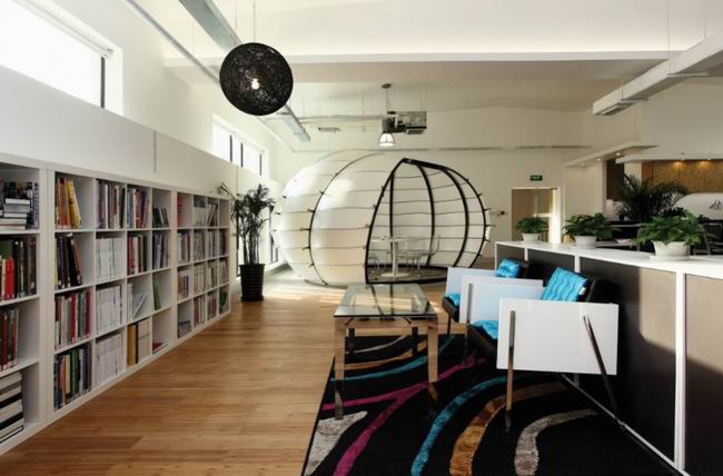 �Ϲτ�(chu��ng)���k�����g�OӋ