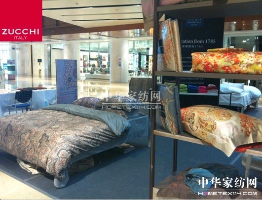 �߶˼Ҽ��l(f��)��ZUCCHI�ε�I(y��)�����L12��