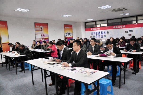 �Ϸ����2013�괺��(ji��)�F(tu��n)�ݕ��ڜ��e��