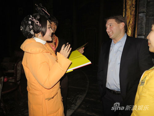 ���ԑc"�L(f��ng)�A�^��"�ؾ�����Ӣ����