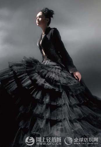 ᘿ�Ů��������:�ú�ɫ���[������(gu��)