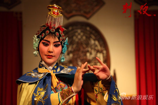 ����ҹ����������݋�����ݠ�(zh��ng)�涷�G