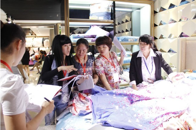 �Ӊ�(m��ng)�R���_(k��i)2013�ﶬ��Ʒ�l(f��)����(hu��)