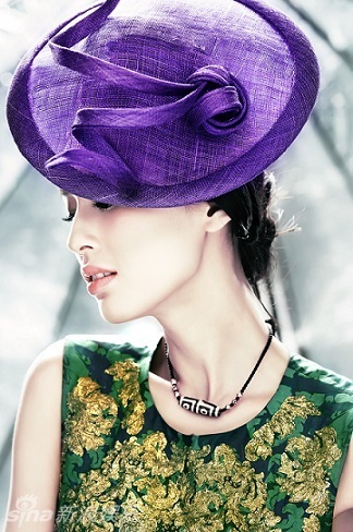 �Sʥ���r(sh��)�з��惞(y��u)�ŏ�(f��)���@Ů�˱�ɫ