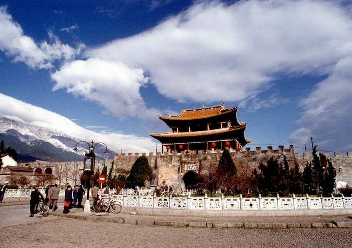 ������;һ·�����L(zh��ng)�ٻ�܇(ch��)��·��(xi��n)���]��1��