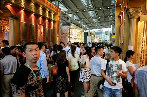 ���ڼҼ�չ���Wҫ�ҾӉ�ʢ�r�Iδ��