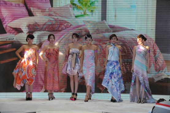 ���z�Ҽ���ͬ��BOX����Ҋ���(hu��)���pϲ��Ʒ��A�M��Ļ