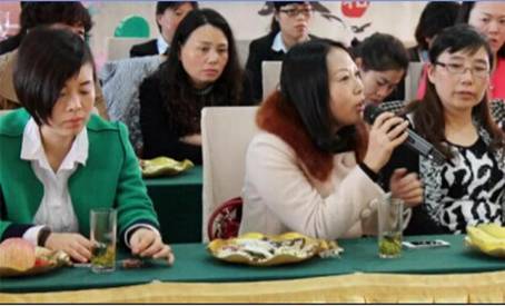 ���ˍu�Ҽ�2015������Ʒ�b�p��(hu��)�߽�(j��ng)�N����Մ��(hu��)�A�M�Y(ji��)����