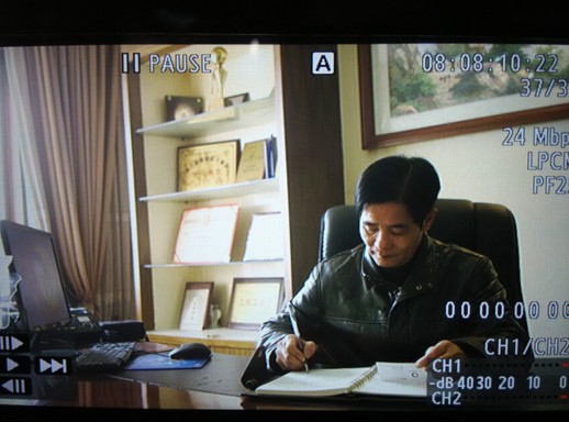 �Ϻ������С���Ŀ�M���M(j��n)Խ���Ҽ�