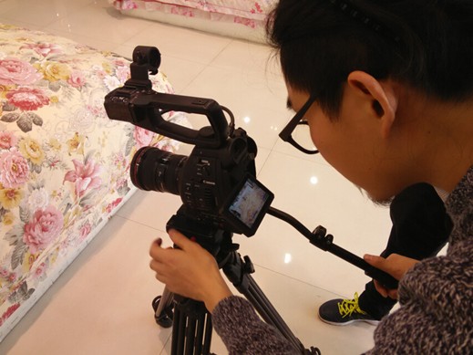 �Ϻ������С���Ŀ�M���M(j��n)Խ���Ҽ�