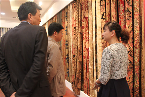 ���K���T�Ҽ��̕��������M(j��n)�ЌW(xu��)��(x��)����