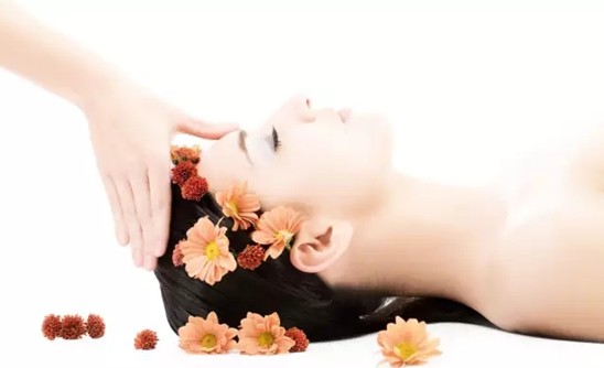 Ů�����@�ӟ��ɵ����z���D��zS+��Ů�����(l��i)��