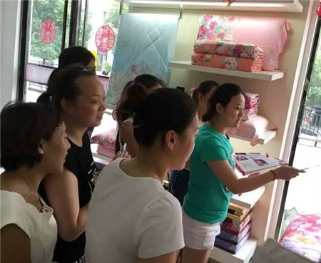 �Pʢ�Ҽ���������񹲾���ͬ��(chu��ng)�＾�x��