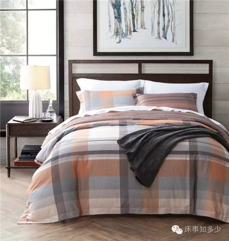 ����Ҽ���һ��ɫ���������ζ���ħ����