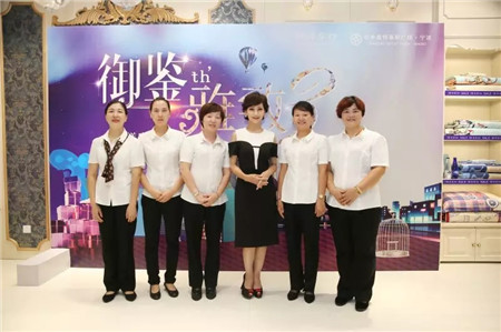 �w��֥�@�G���಩��Ҽ�����ɼ���W���R˹���u��������F(xi��n)��(ch��ng)