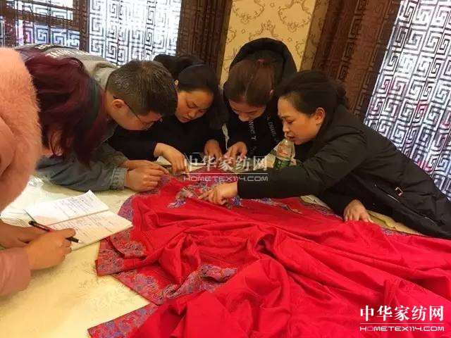 �Pʢ�Ҽ�����������Ӣ�R����ɽ�������@��������