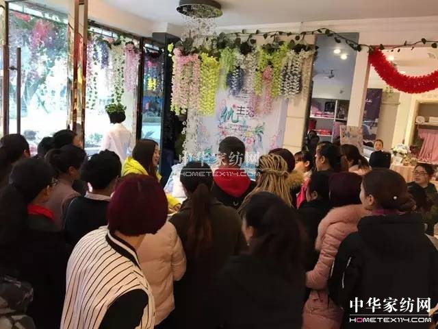 �Pʢ�Ҽ�����������Ӣ�R����ɽ�������@�����£�