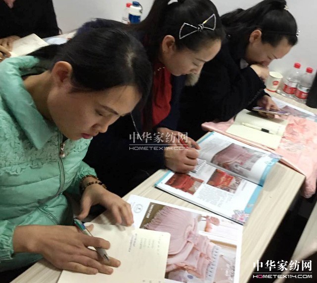 �Pʢ�Ҽ�����Ӣ�Ƽ��S�����(m��ng)��Ⱥ�t����־�ڎp����